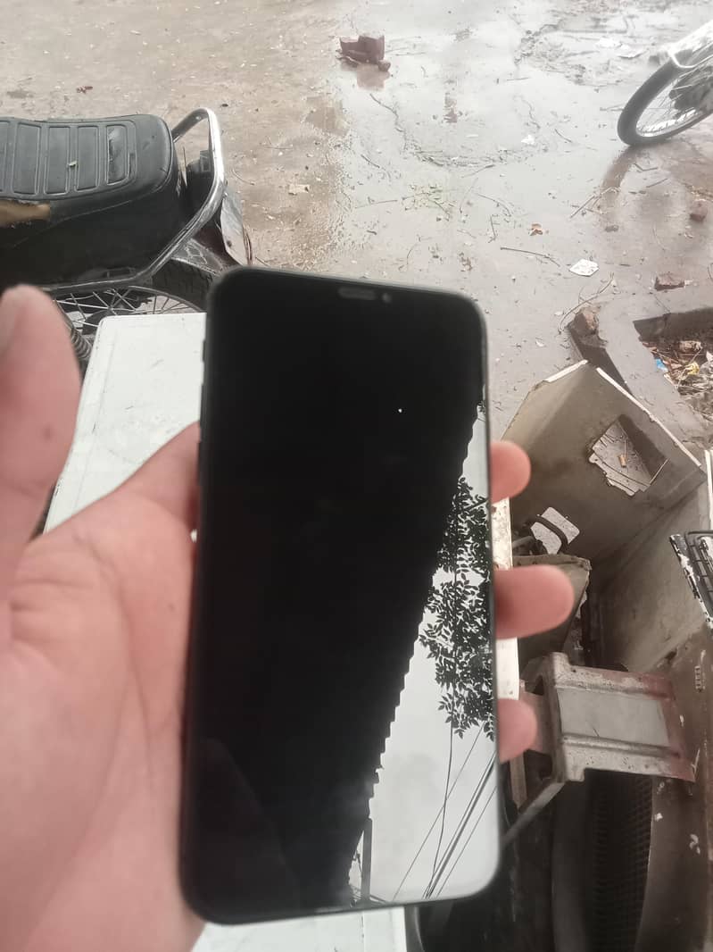 Apple iPhone XS 0