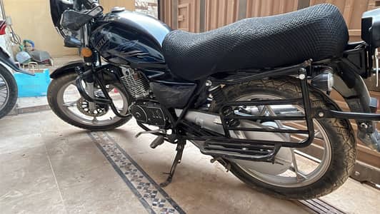 Suzuki GS 150 SE