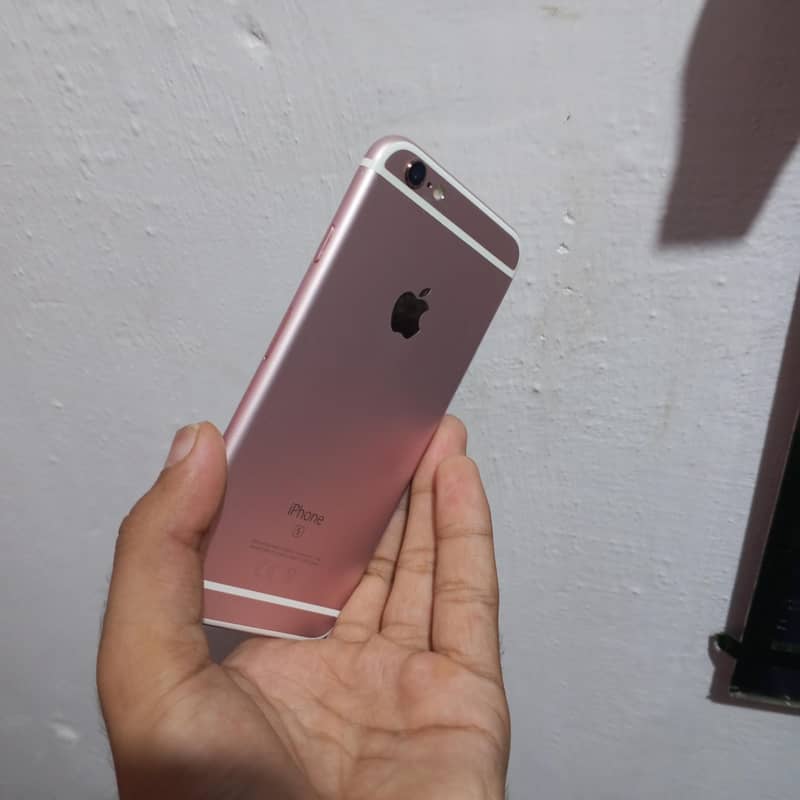 Apple iPhone 6S 5