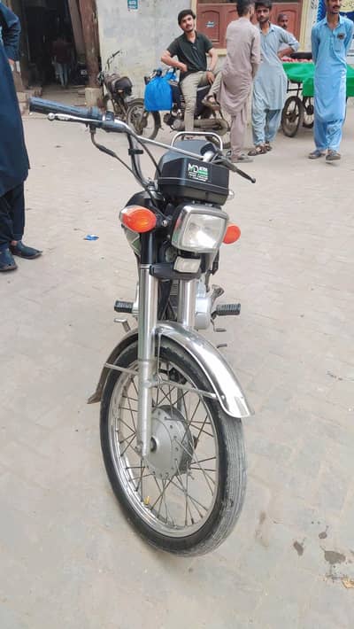Honda 125 need money