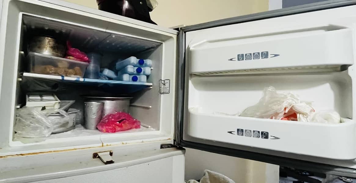 Refrigerator 1