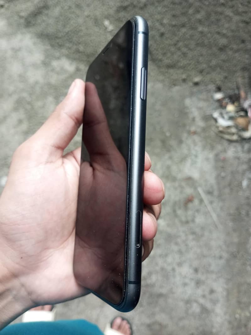 Apple iPhone 11 2