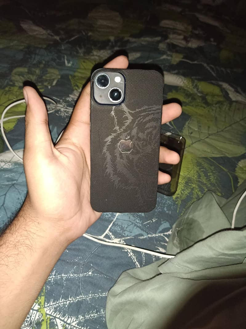 Apple iPhone 13 0