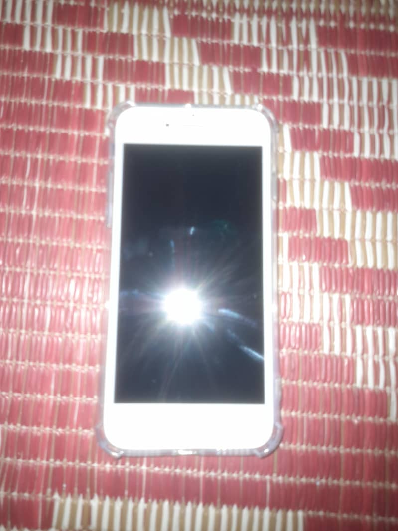 Apple iPhone 7 2
