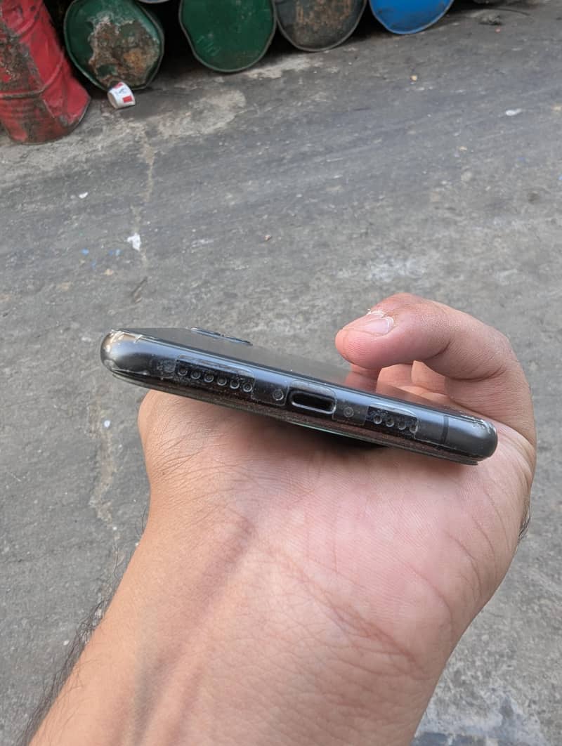 Apple iPhone 11 Pro Max 1