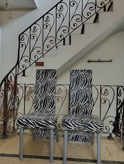 6 Dining Chairs - Good Condition | Strong & Comfortable | Zebra print