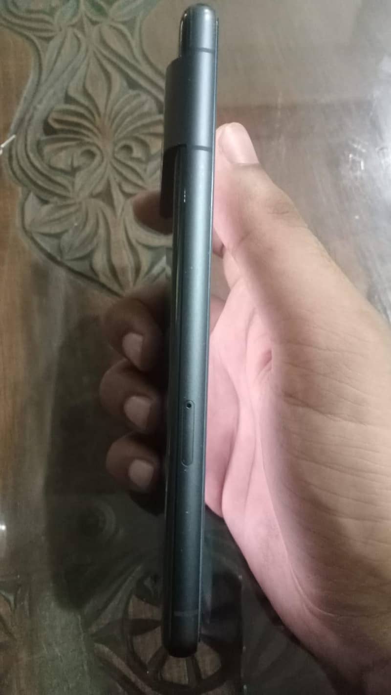 Google Pixel 7 4