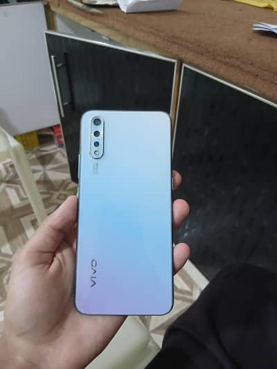 Vivo S1