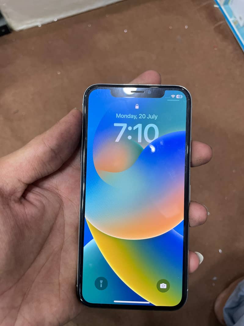 Apple iPhone X 5