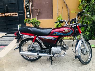 Honda 70 in Lahore (Best Condition) - No Work Needed - Genuine Engine