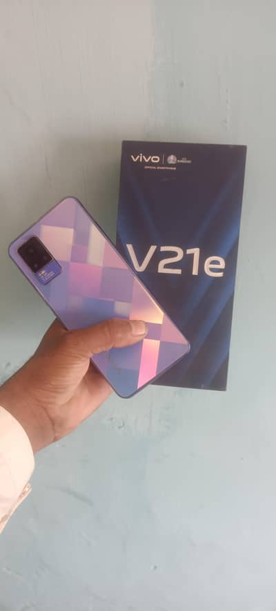 Vivo V21e 8/128 complete box 03098121908
