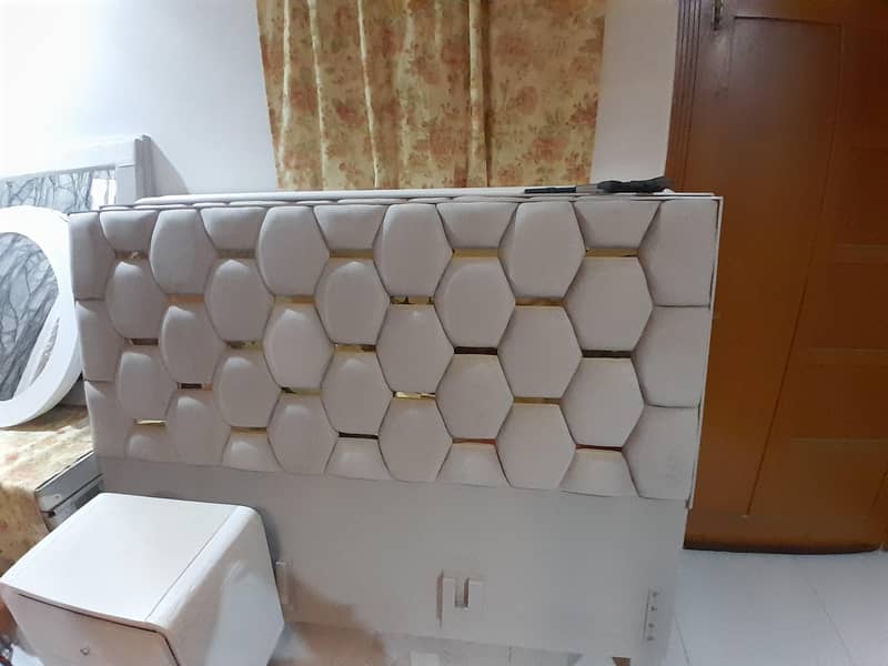 Double Bed 0