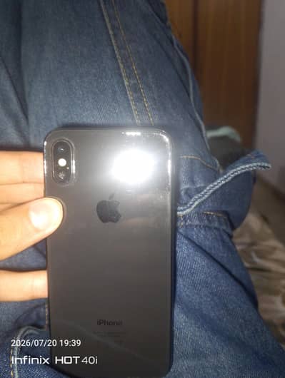 iphone x 256 gb little scratches and little dirt in back camera