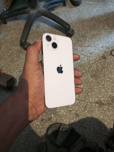 Apple iPhone 13