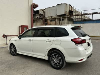 Toyota Fielder 2016