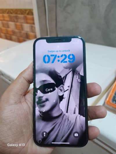 Apple iPhone 12