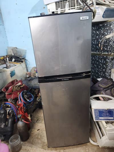 compressor Ok koi falt ni bass gasses charg ke ha abhi medium size