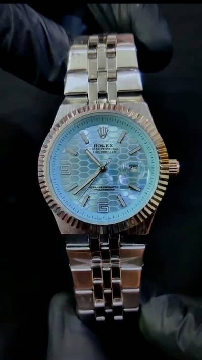 new watch for men's special peice only Interested people come inbox