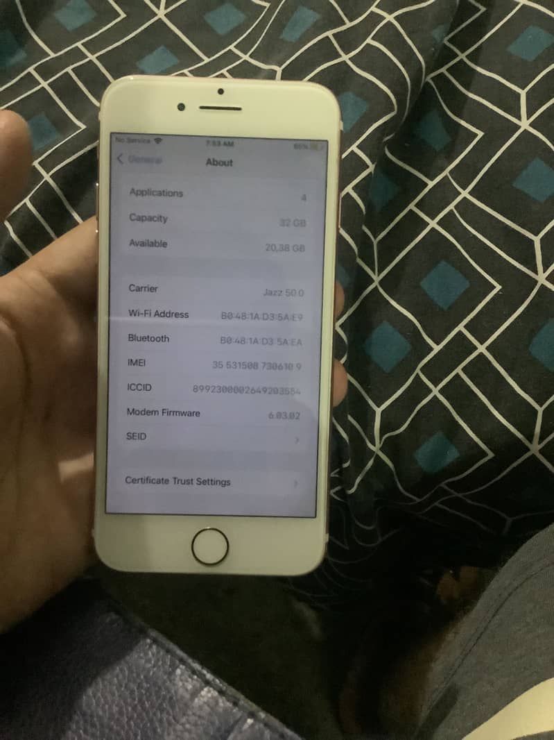 Apple iPhone 7 4