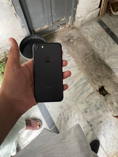 Apple iPhone 7