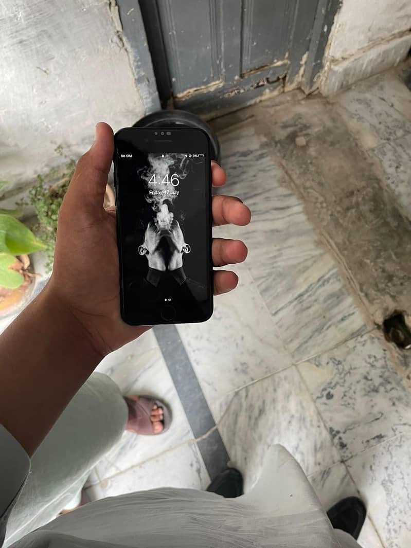 Apple iPhone 7 4
