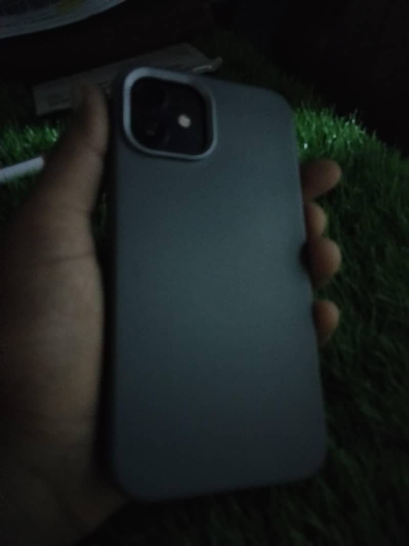 Apple iPhone 12 7