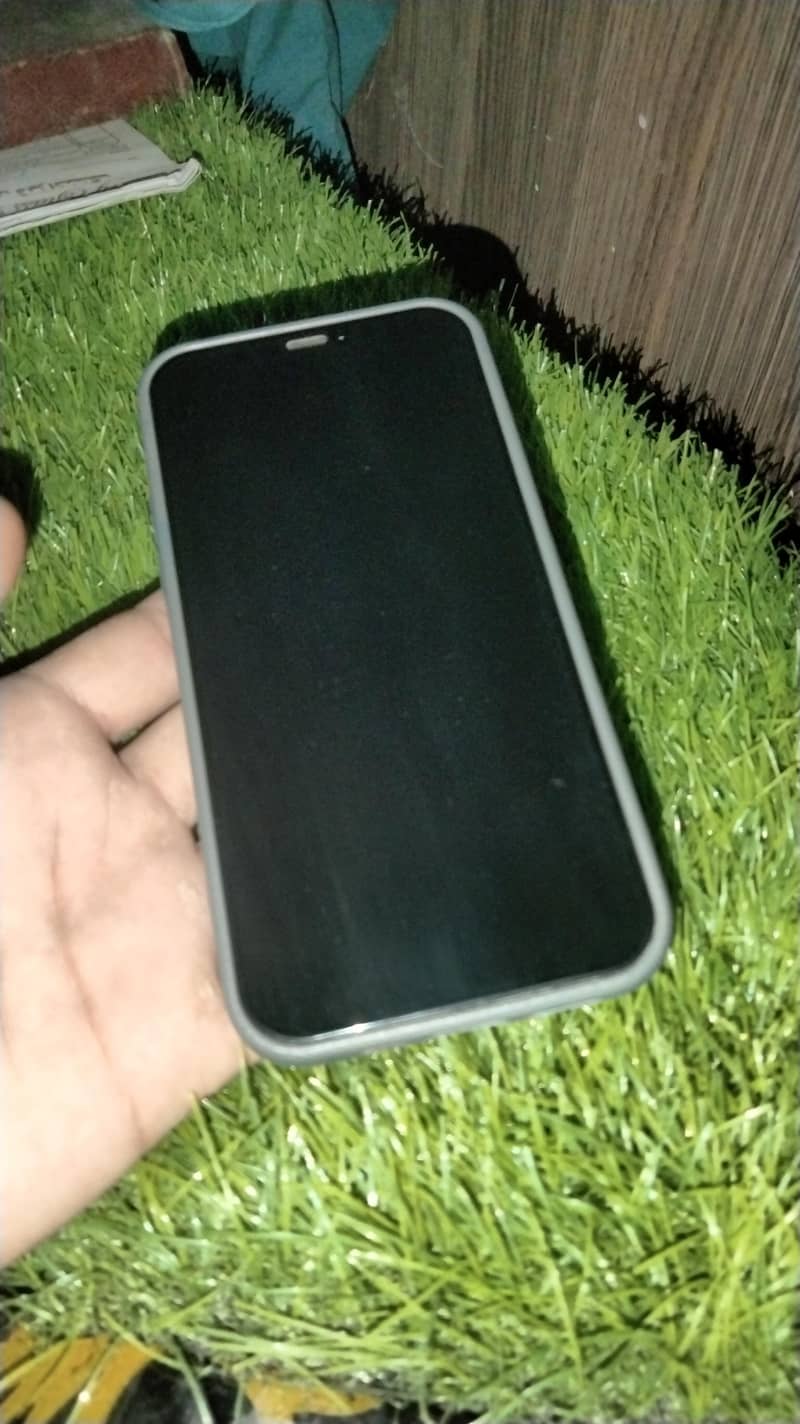 Apple iPhone 12 8