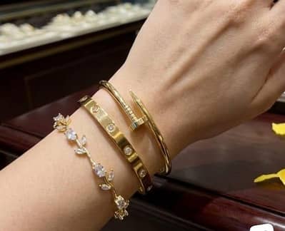 Stainless steel bangles gold plated