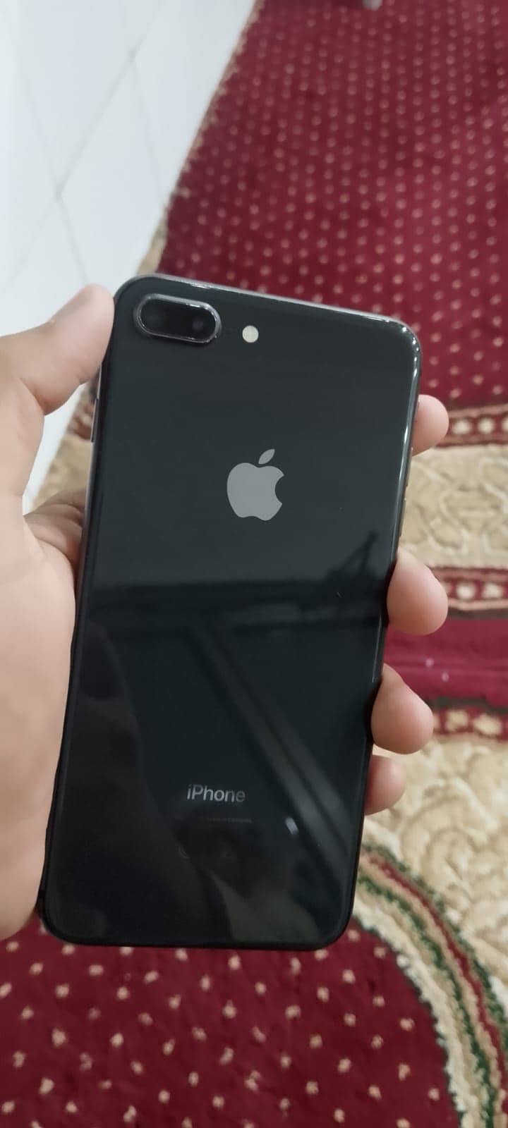 Apple iPhone 8 Plus 0
