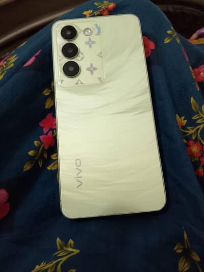 Vivo Y100