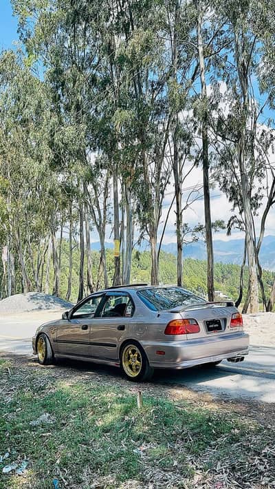 Honda Civic Oriel 2000