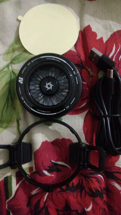 Bluewow SL 68 Semiconductor Gaming Phone Cooler – 10/10 Condition