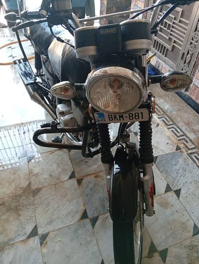 suzuki 150 se neet and clean