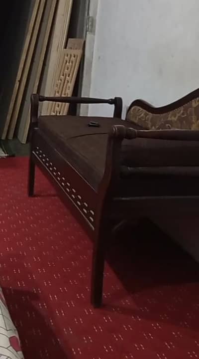 2 sofy aik seaty. . molty foam dala hua hy new