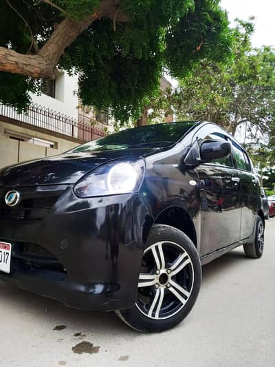 Daihatsu Mira 2012