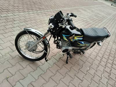 CG 125 2026 model near and clean