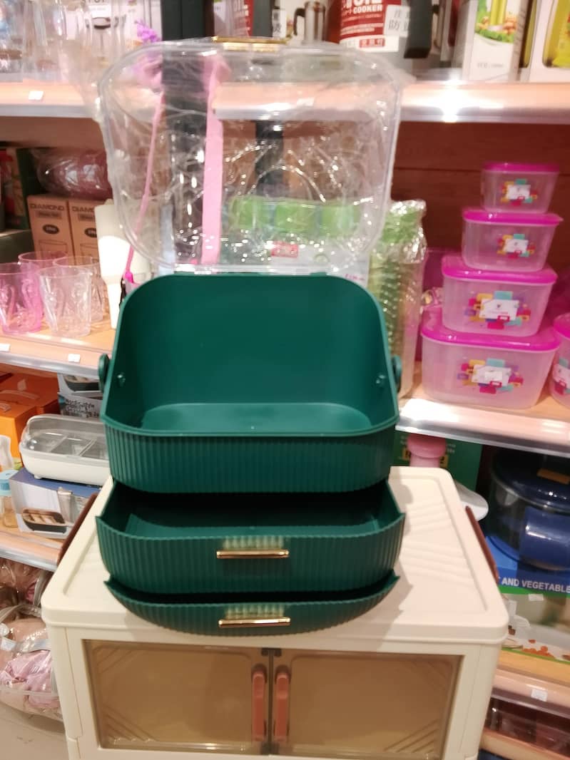 makeup organizer 1