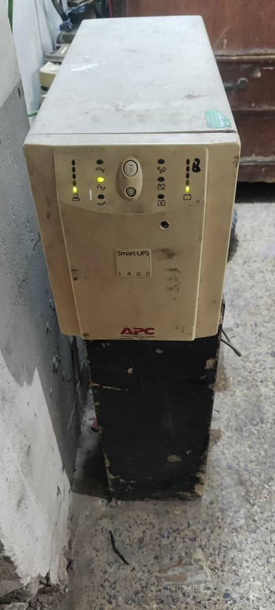apc ups ok hy batri 5manth usd