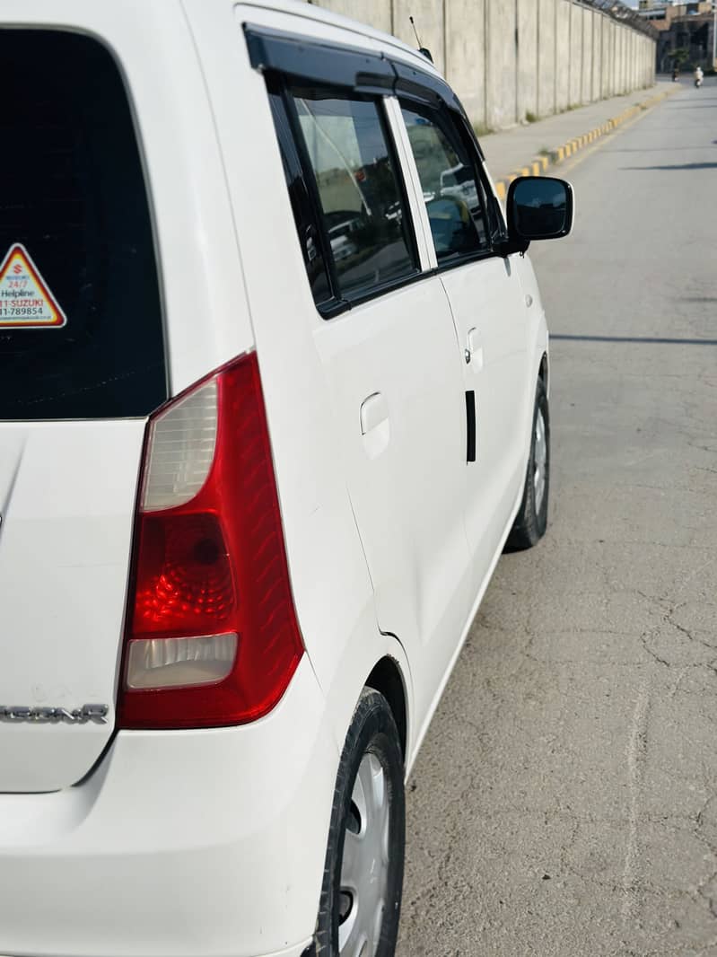 Suzuki Wagon R 2015 3