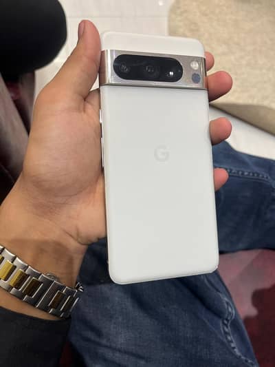 Google Pixel 8 Pro