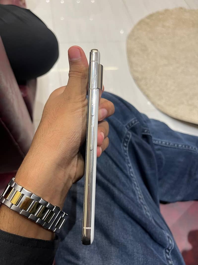Google Pixel 8 Pro 2