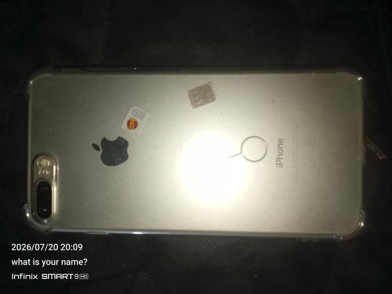 Apple iPhone 7 Plus 0