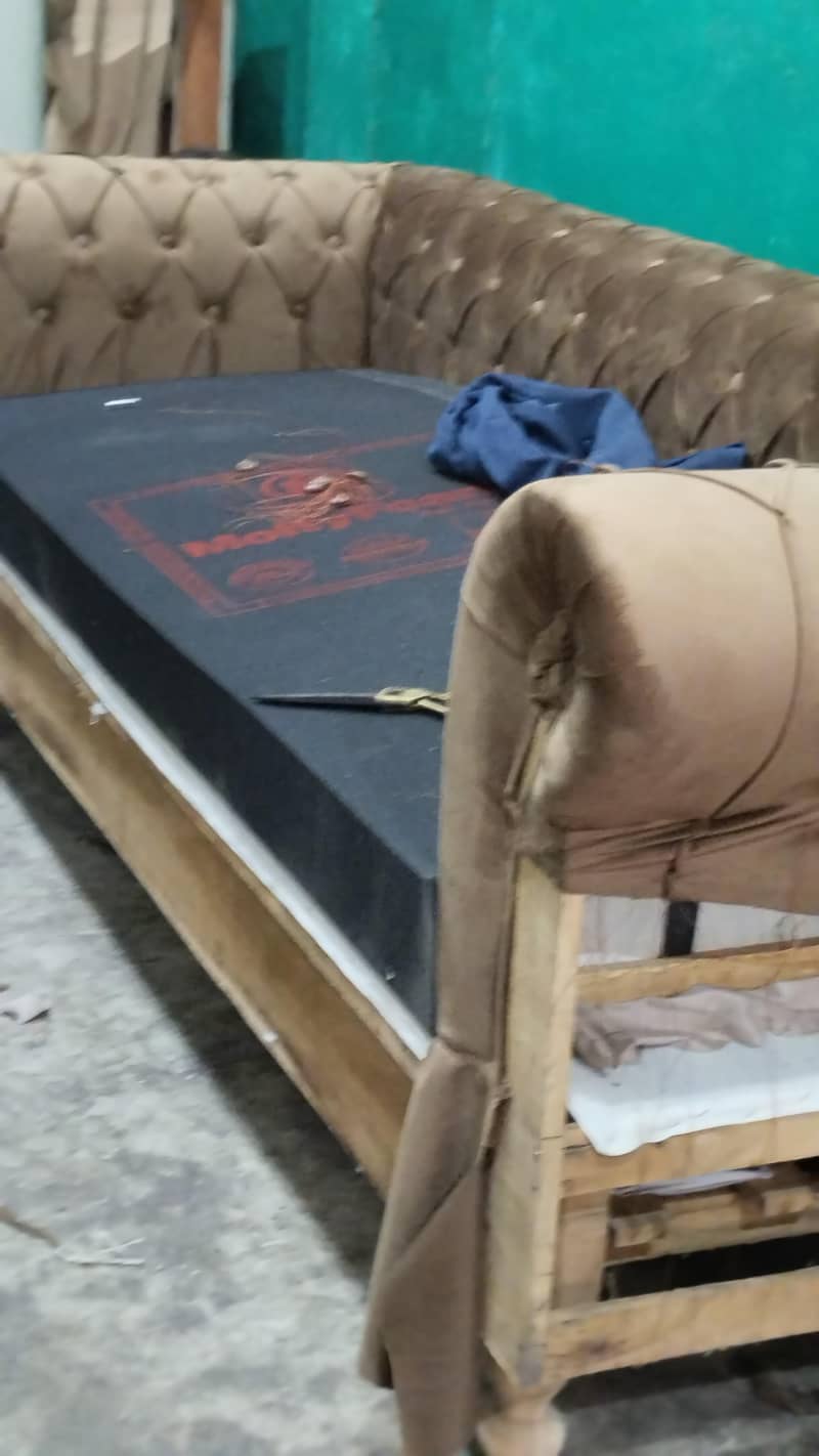 Chester Solid wooden sofa 10