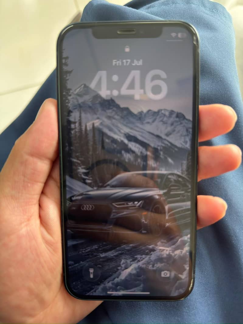 Apple iPhone 12 3