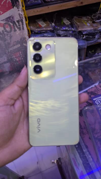 Vivo Y100