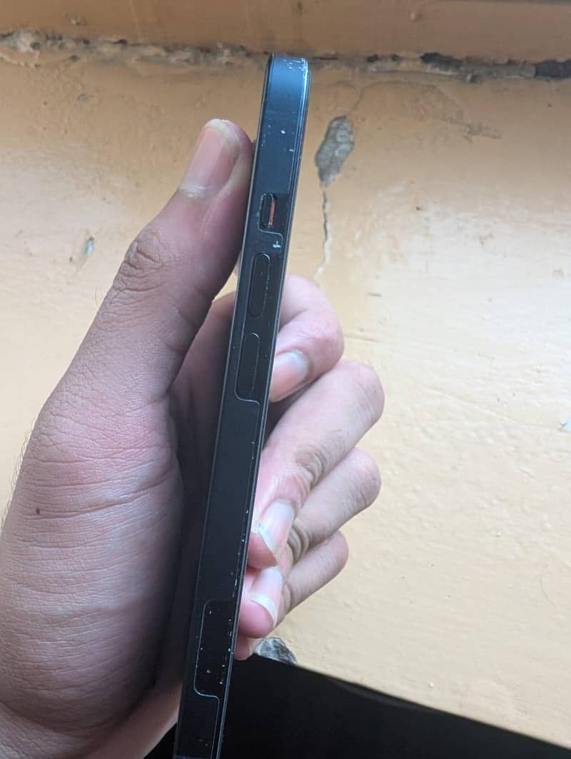 Apple iPhone 14 5