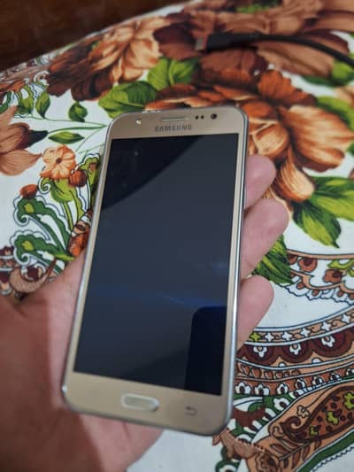 Samsung Mobile J5