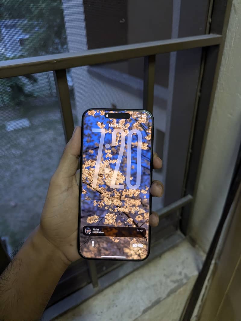 Iphone 15 pro max 1