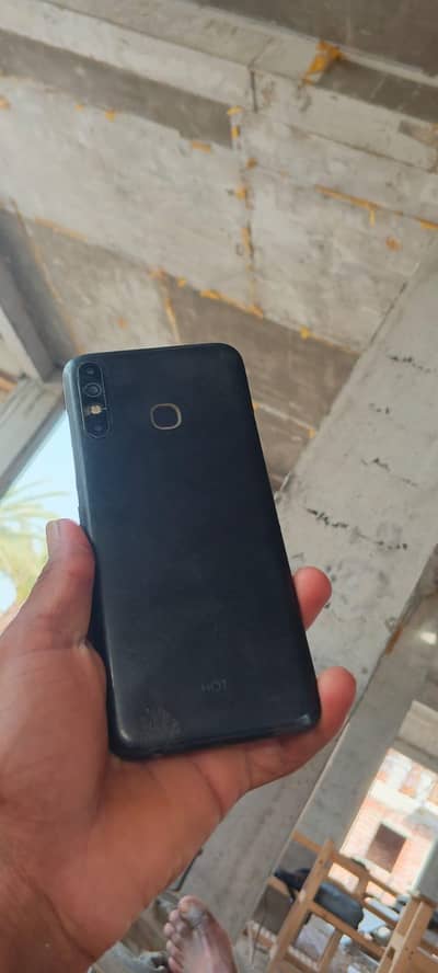 Infinix Hot 8