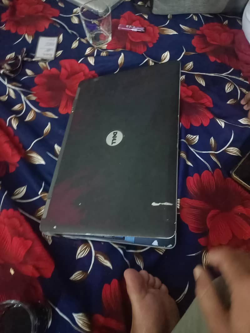 Dell latitude E6540 1